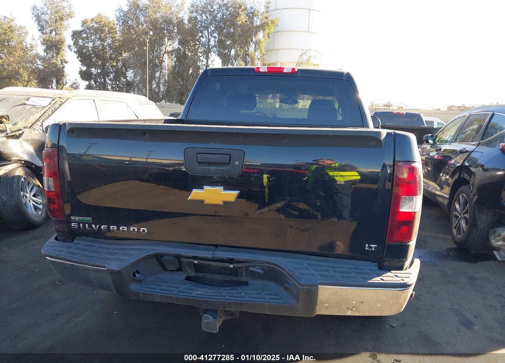 2011 CHEVROLET SILVERADO 1500 LT VIN: 3GCPCSE08BG317324