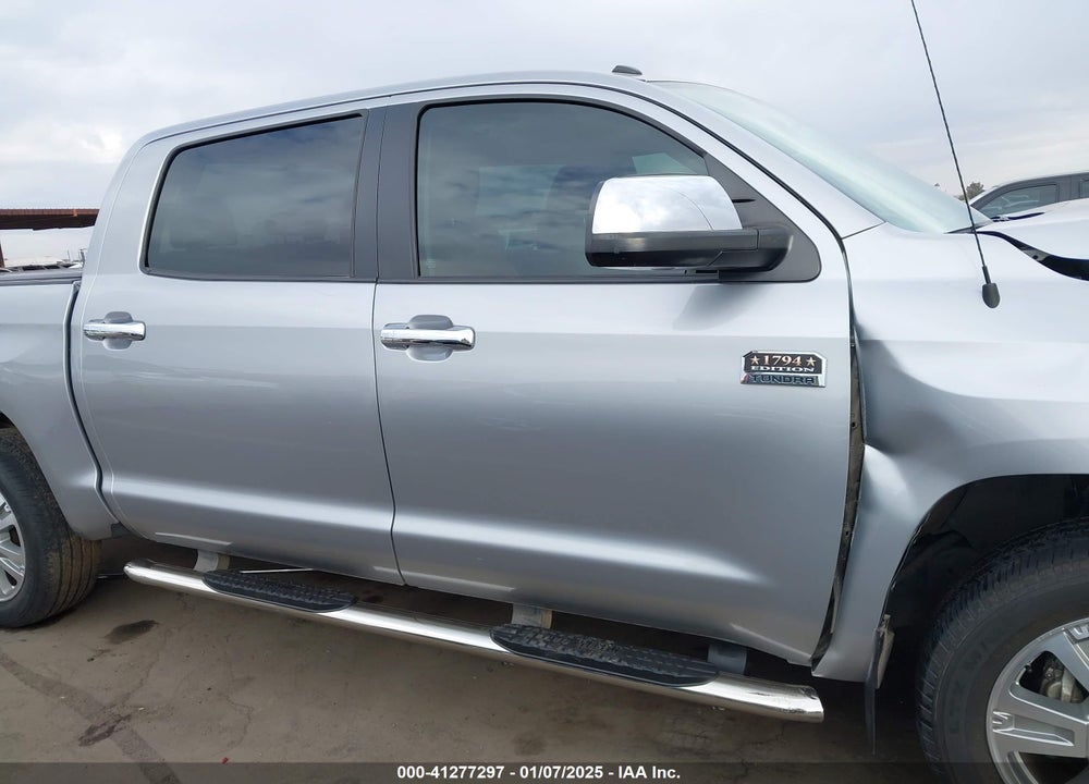 2017 TOYOTA TUNDRA VIN: 5TFAW5F1XHX605162