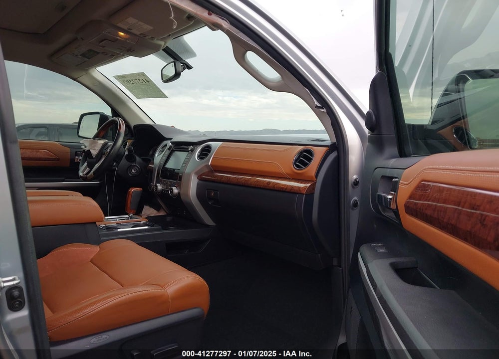 2017 TOYOTA TUNDRA VIN: 5TFAW5F1XHX605162
