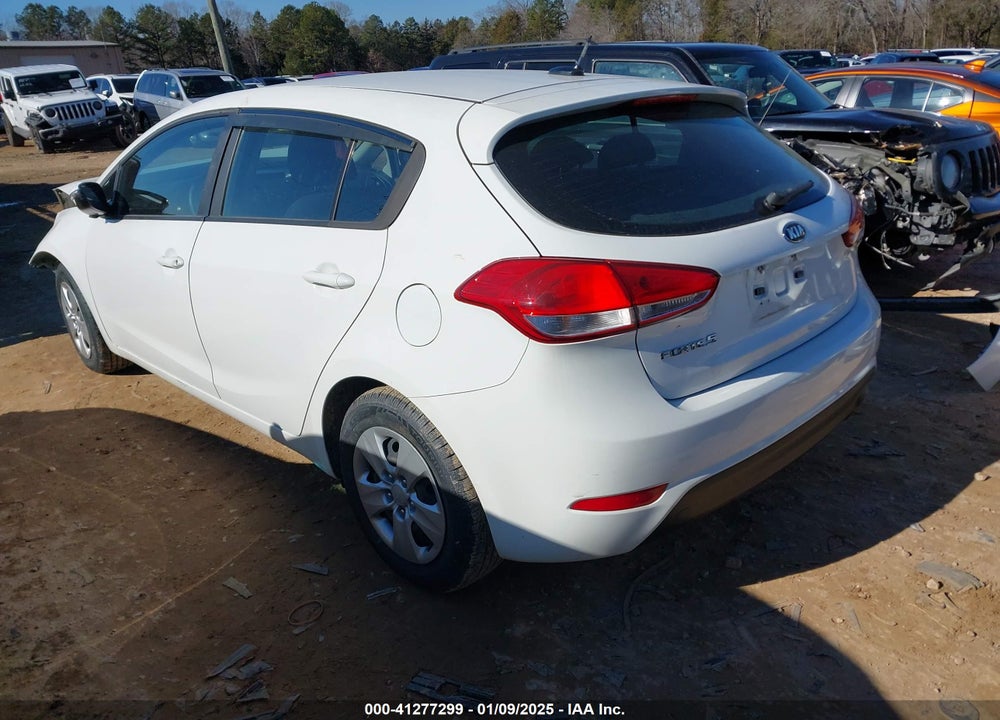 2017 KIA FORTE VIN: KNAFK5A88H5703198