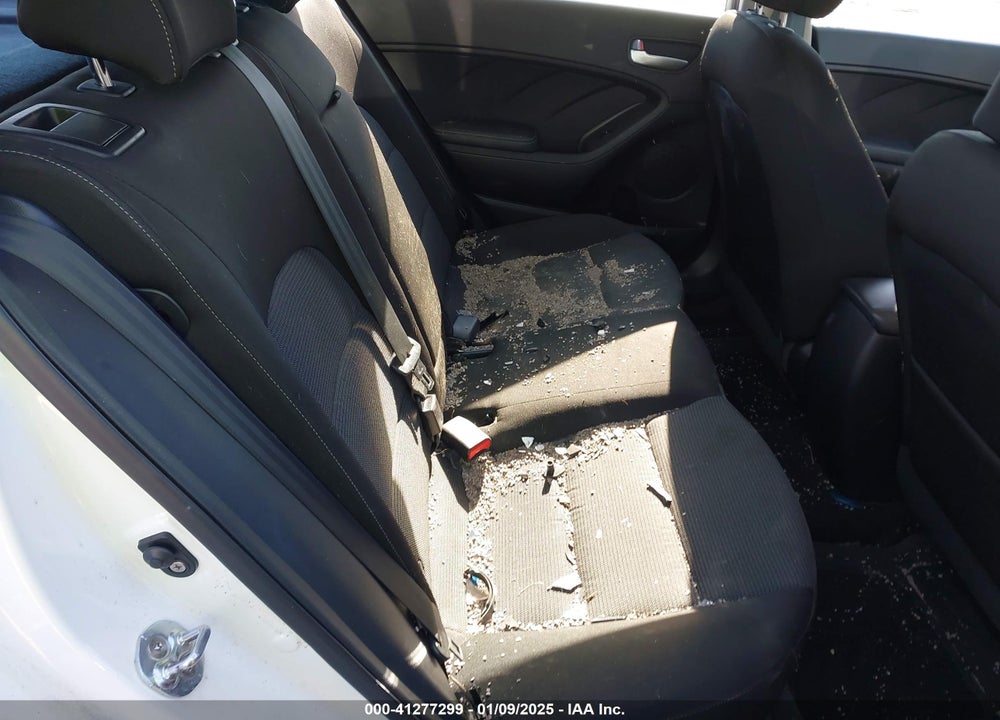 2017 KIA FORTE VIN: KNAFK5A88H5703198