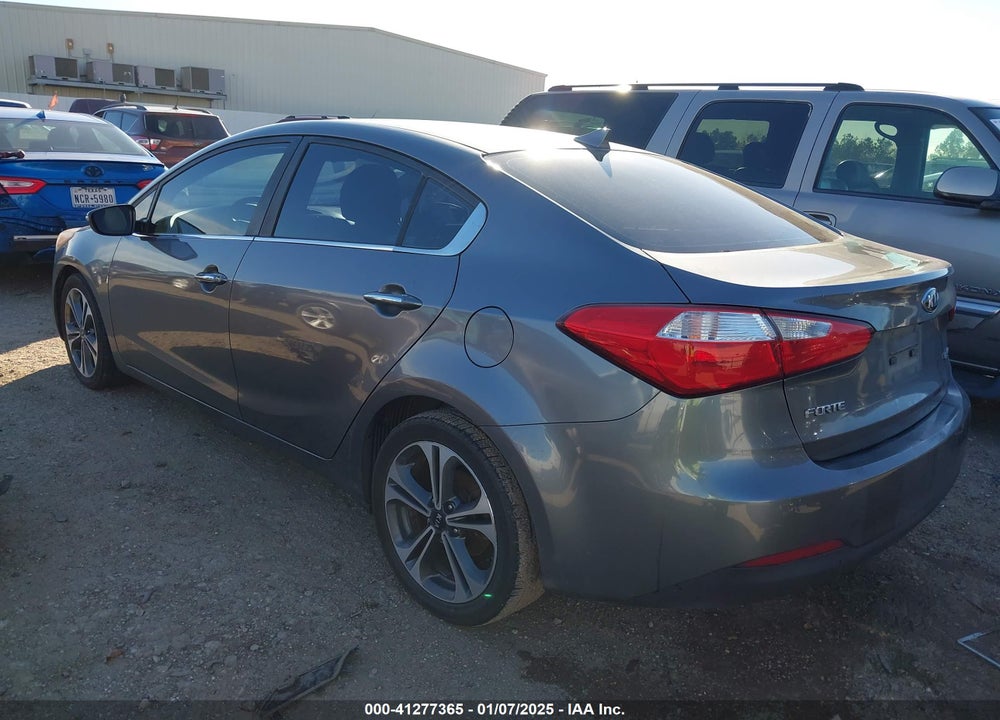 2016 KIA FORTE EX VIN: KNAFX4A83G5484032