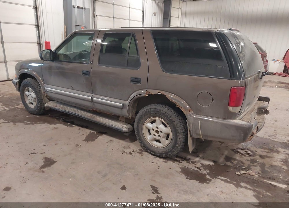 2000 CHEVROLET BLAZER LS VIN: 1GNDT13W7YK164884