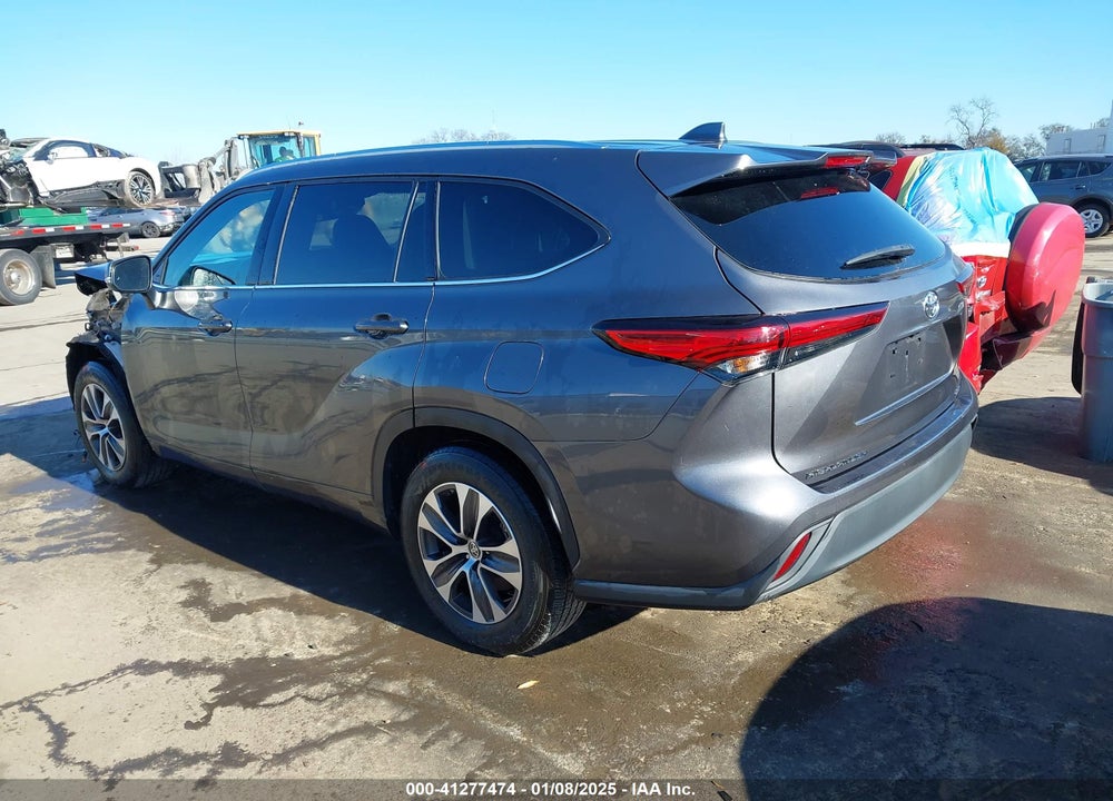 2021 TOYOTA HIGHLANDER XLE VIN: 5TDGZRAH1MS533118