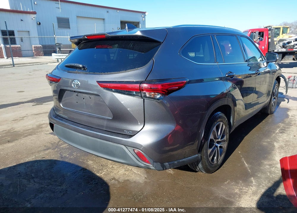 2021 TOYOTA HIGHLANDER XLE VIN: 5TDGZRAH1MS533118