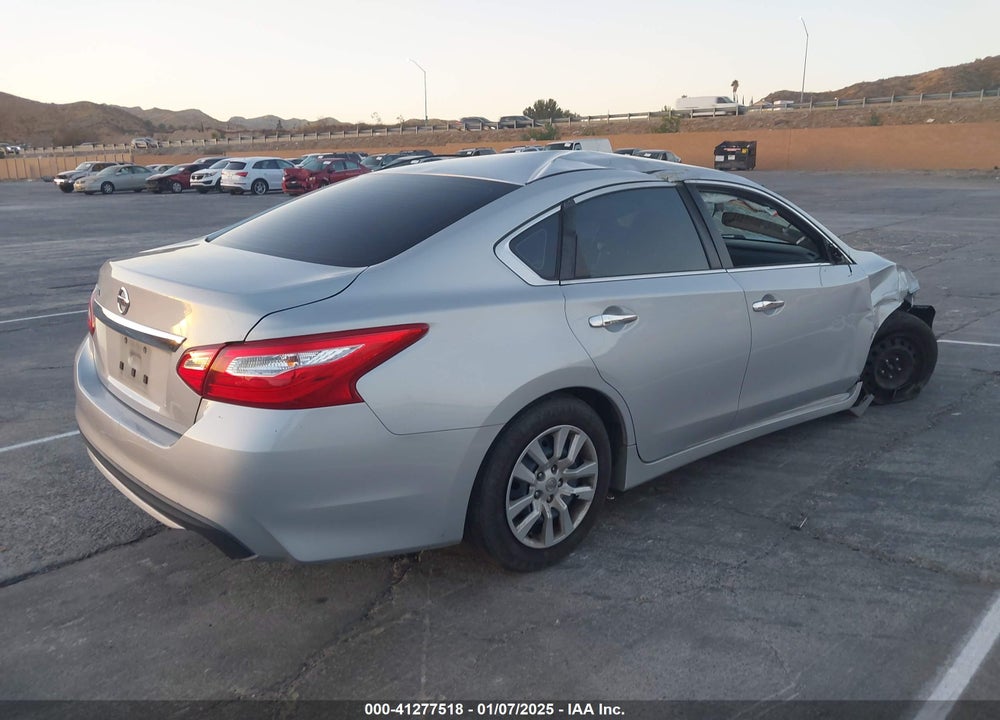 2017 NISSAN ALTIMA VIN: 1N4AL3AP7HN332031