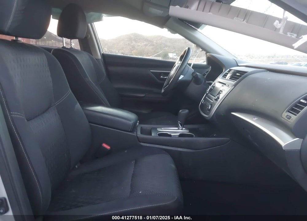 2017 NISSAN ALTIMA VIN: 1N4AL3AP7HN332031
