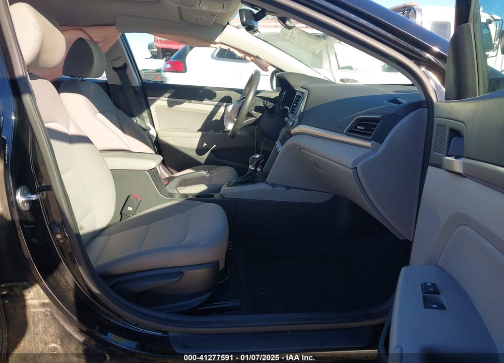 2019 HYUNDAI ELANTRA VIN: KMHD84LF0KU782812