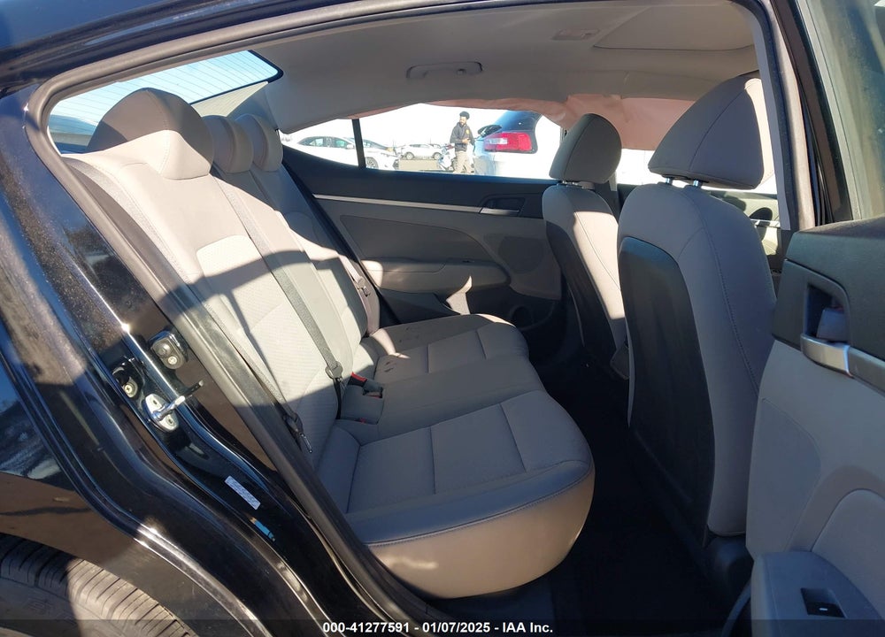 2019 HYUNDAI ELANTRA VIN: KMHD84LF0KU782812