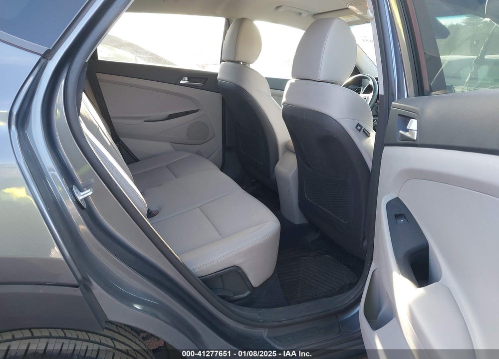 2019 HYUNDAI TUCSON SE VIN: KM8J2CA42KU990075
