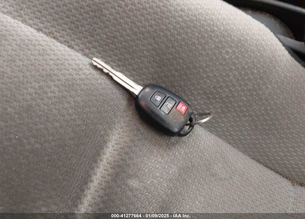 2012 TOYOTA PRIUS C ONE VIN: JTDKDTB33C1513358
