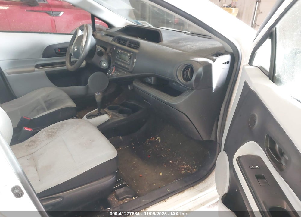 2012 TOYOTA PRIUS C ONE VIN: JTDKDTB33C1513358