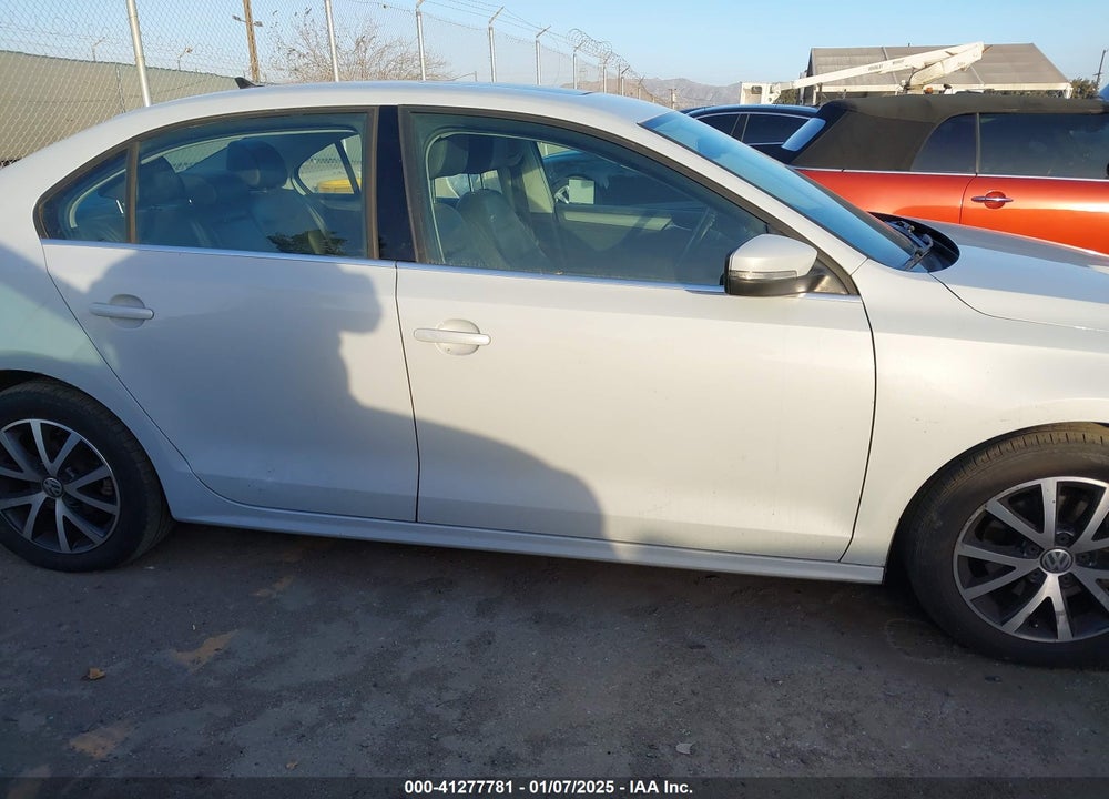 2017 VOLKSWAGEN JETTA 1.4T SE VIN: 3VWDB7AJ0HM368664