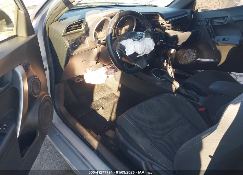 2014 SCION TC 10 SERIES VIN: JTKJF5C76E3069251