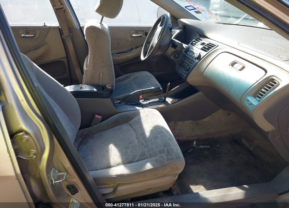 2001 HONDA ACCORD 2.3 EX VIN: 1HGCG56651A091619
