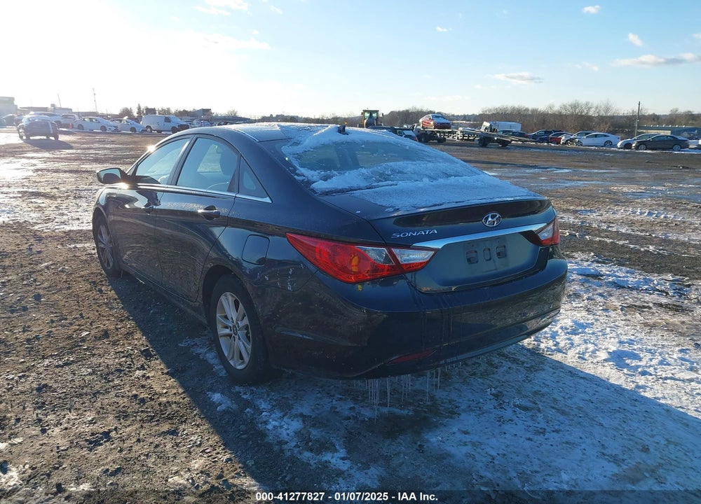 2013 HYUNDAI SONATA GLS VIN: 5NPEB4AC2DH512903