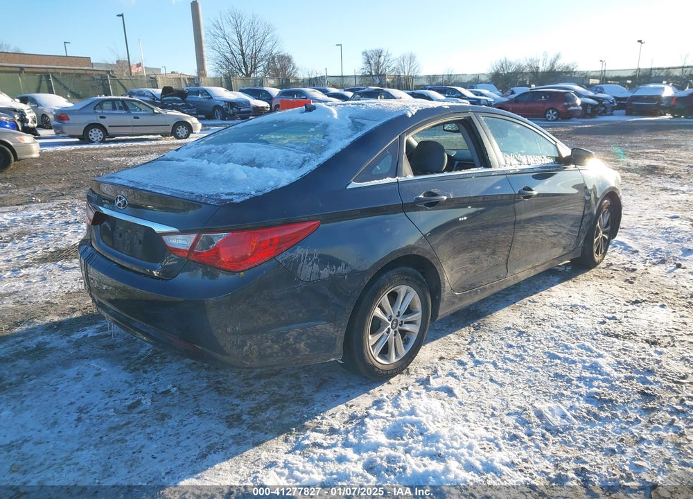 2013 HYUNDAI SONATA GLS VIN: 5NPEB4AC2DH512903