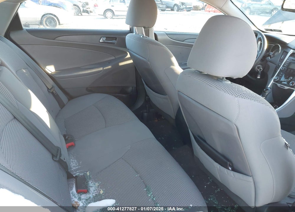 2013 HYUNDAI SONATA GLS VIN: 5NPEB4AC2DH512903
