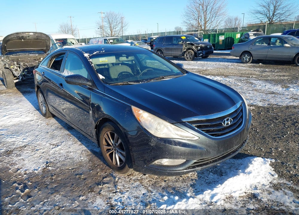 2013 HYUNDAI SONATA GLS VIN: 5NPEB4AC2DH512903