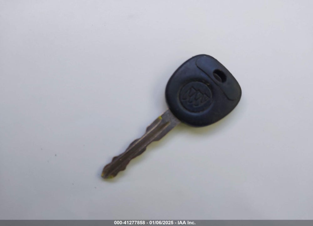 2009 BUICK LACROSSE VIN: 2G4WC582491188247