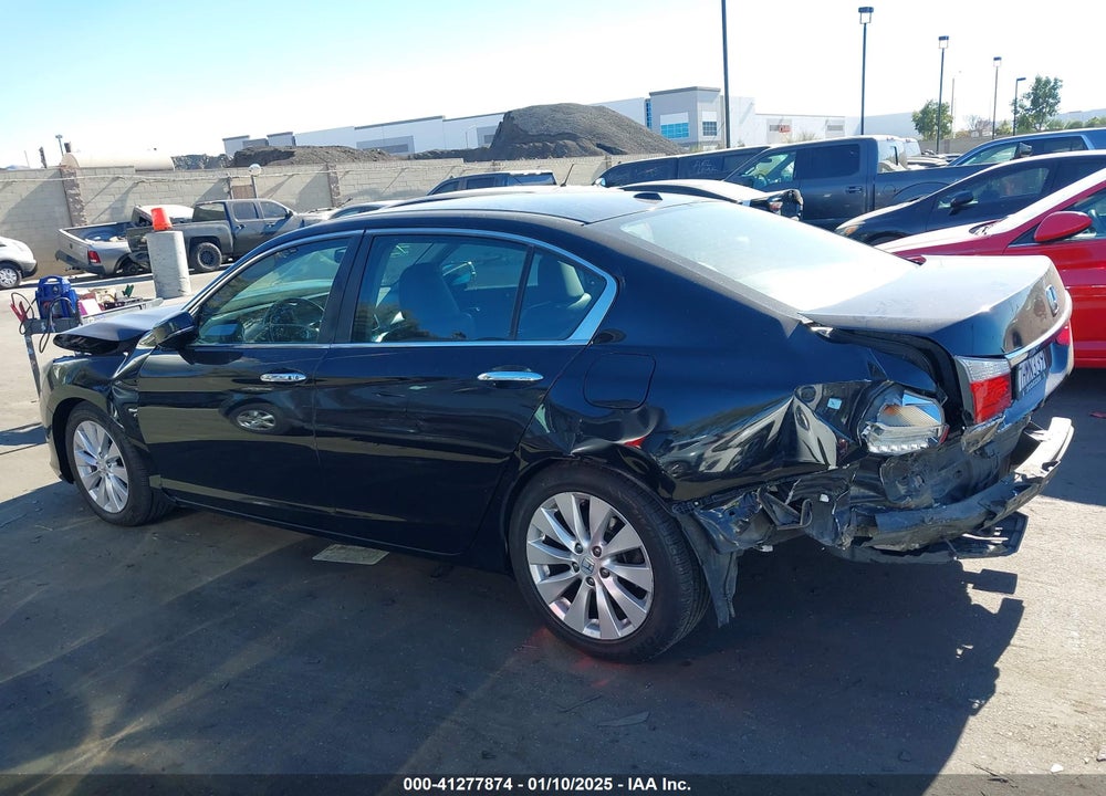 2014 HONDA ACCORD VIN: 1HGCR2F82EA273455