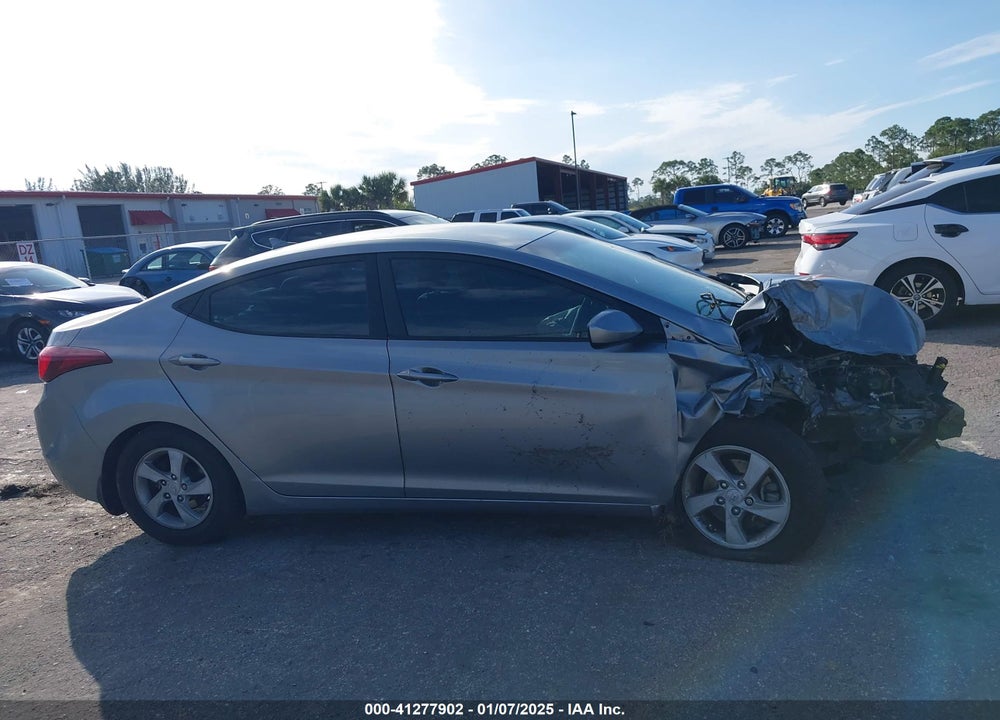 2015 HYUNDAI ELANTRA VIN: KMHDH4AE6FU423707