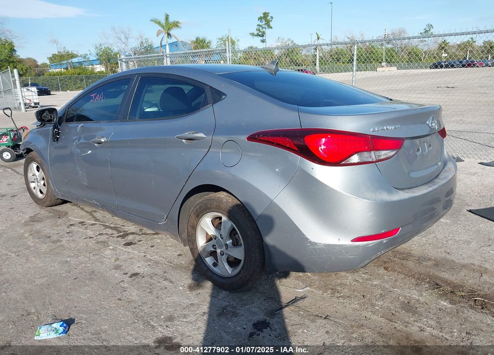 2015 HYUNDAI ELANTRA VIN: KMHDH4AE6FU423707