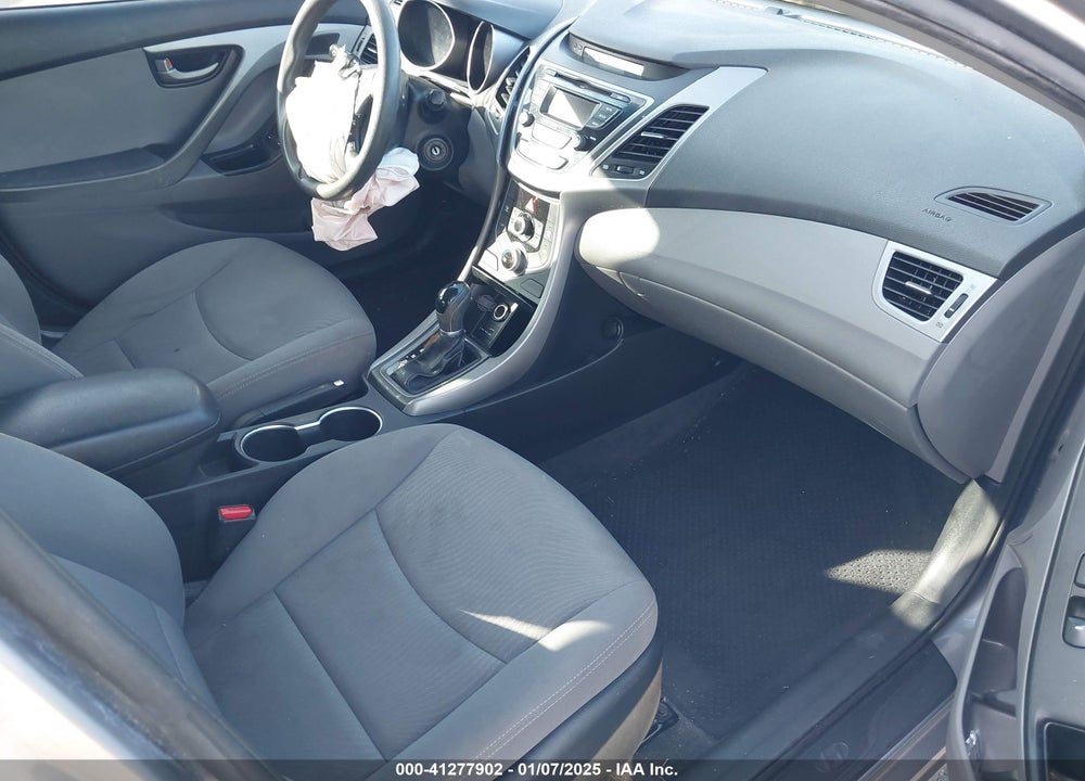 2015 HYUNDAI ELANTRA VIN: KMHDH4AE6FU423707