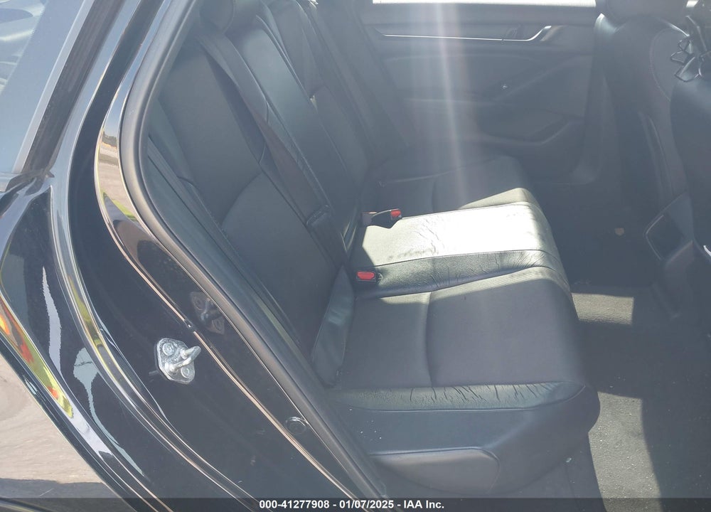 2018 HONDA ACCORD VIN: 1HGCV1F3XJA269058