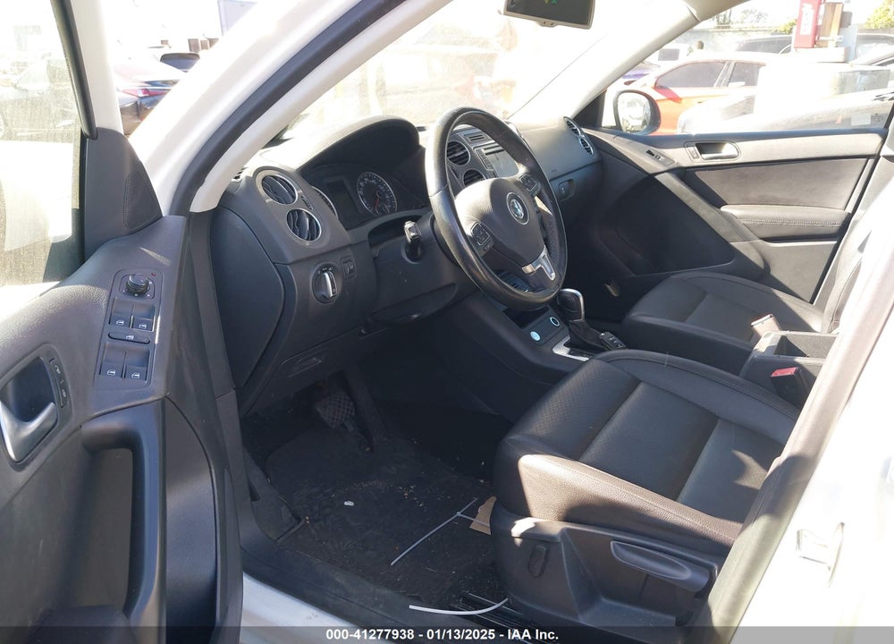 2017 VOLKSWAGEN TIGUAN 2.0T/2.0T S VIN: WVGAV7AX6HK022851