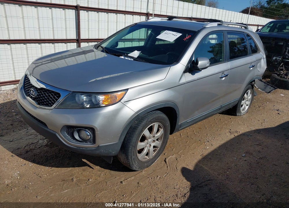 2013 KIA SORENTO LX VIN: 5XYKT3A63DG424793