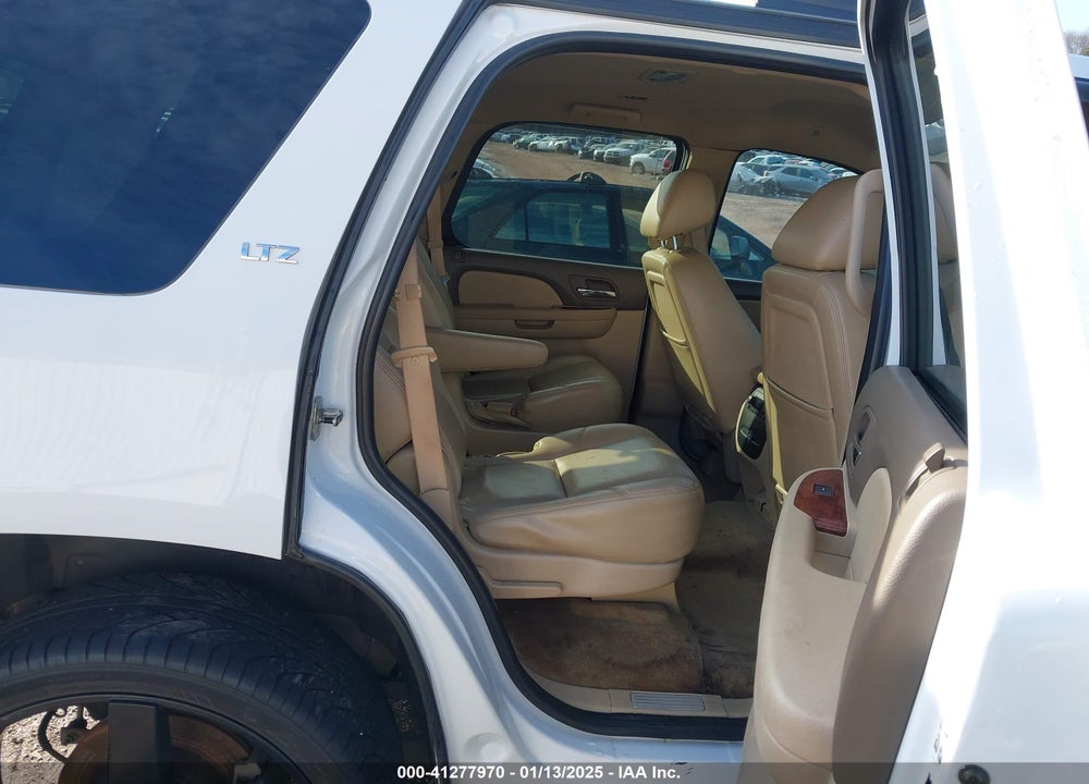 2011 CHEVROLET TAHOE LTZ VIN: 1GNSCCE01BR175342
