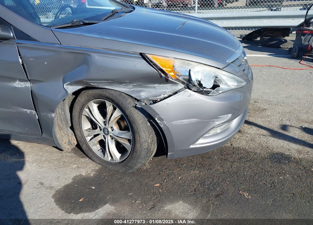 2013 HYUNDAI SONATA VIN: 5NPEC4AC3DH653881