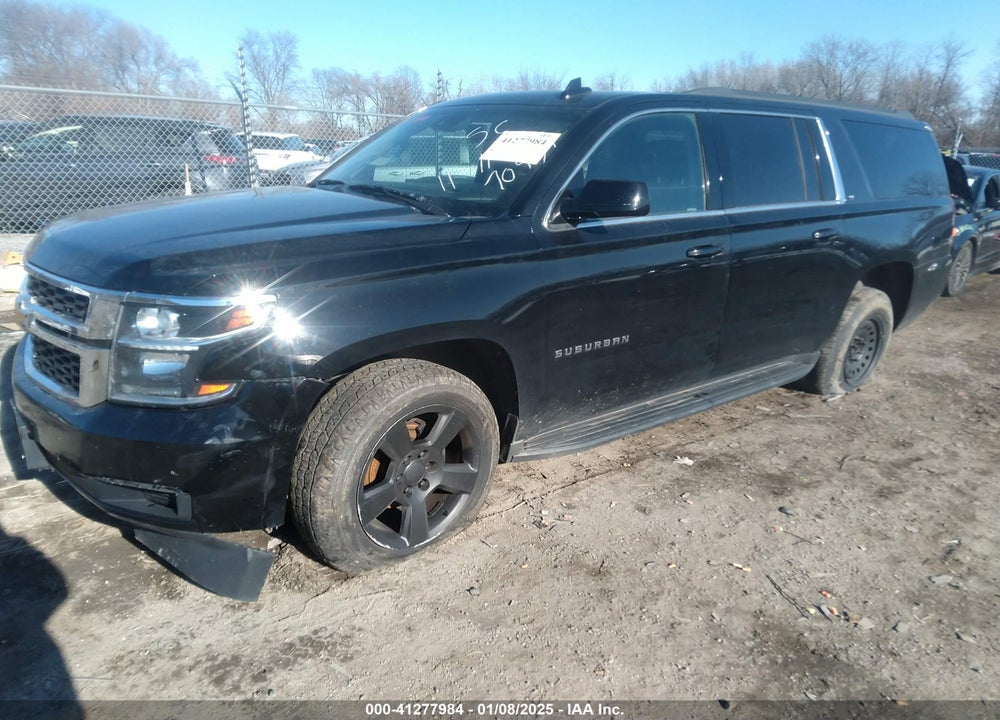 2017 CHEVROLET SUBURBAN LT VIN: 1GNSKHKC5HR132114