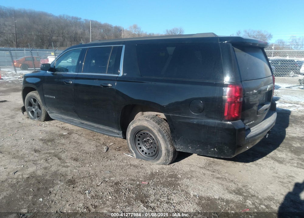 2017 CHEVROLET SUBURBAN LT VIN: 1GNSKHKC5HR132114