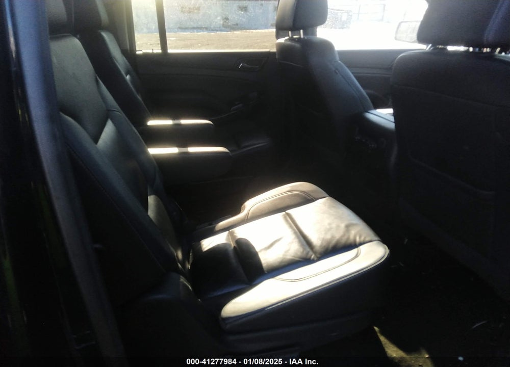 2017 CHEVROLET SUBURBAN LT VIN: 1GNSKHKC5HR132114