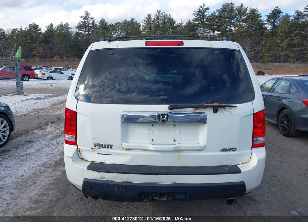 2010 HONDA PILOT EX-L VIN: 5FNYF4H59AB026611