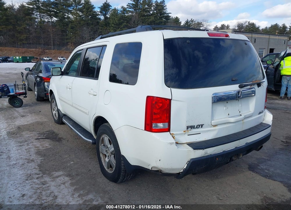 2010 HONDA PILOT EX-L VIN: 5FNYF4H59AB026611