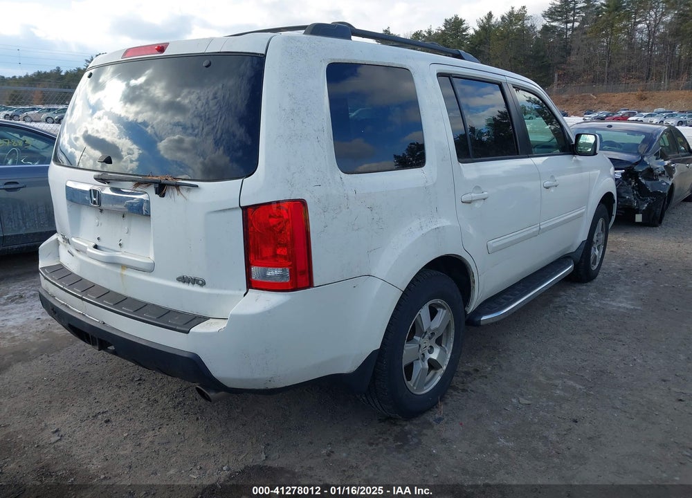 2010 HONDA PILOT EX-L VIN: 5FNYF4H59AB026611