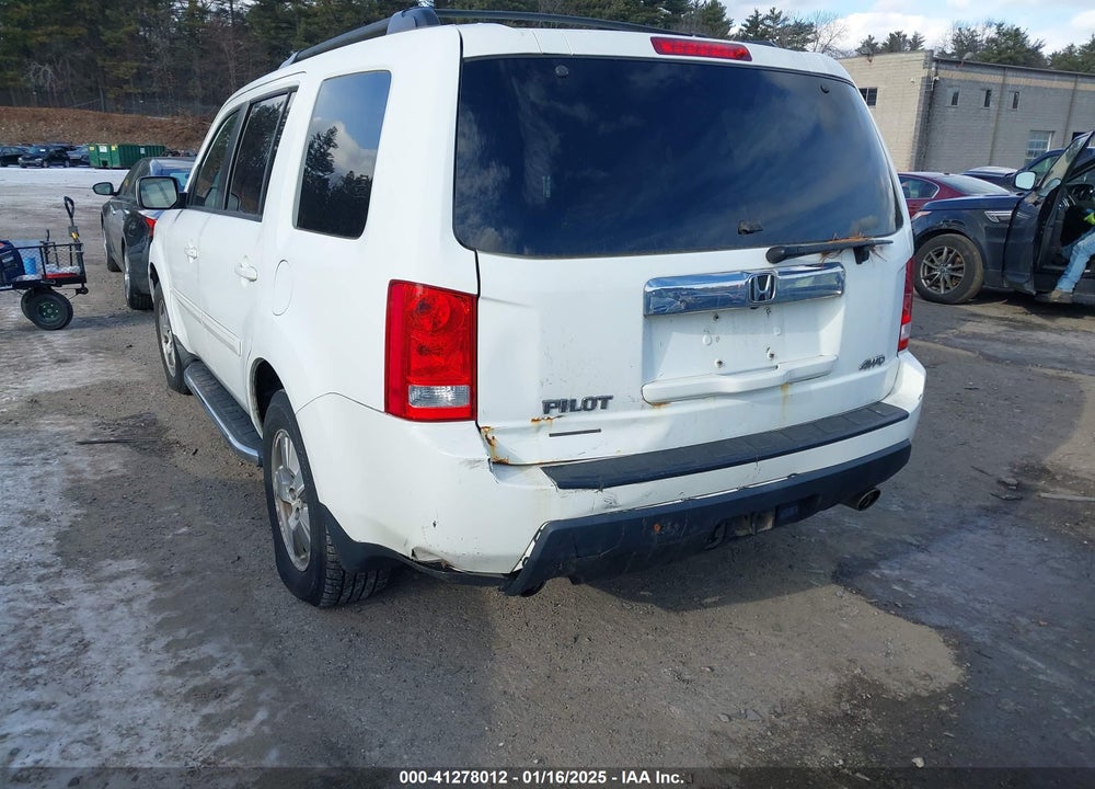 2010 HONDA PILOT EX-L VIN: 5FNYF4H59AB026611