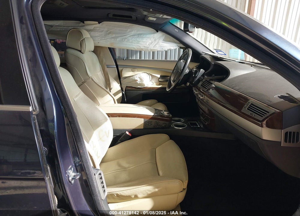 2008 BMW 750LI VIN: WBAHN83548DT80424