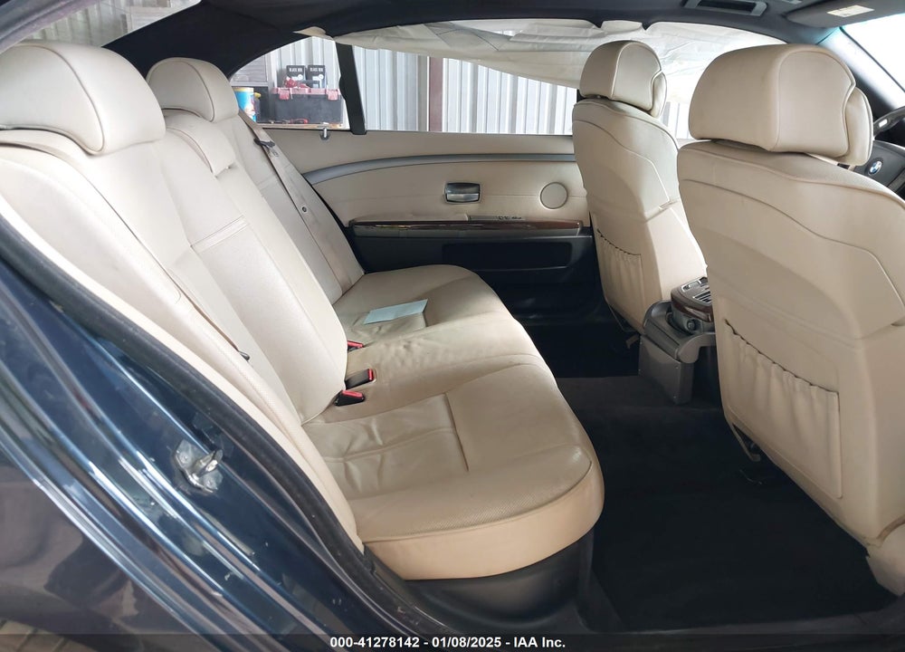 2008 BMW 750LI VIN: WBAHN83548DT80424