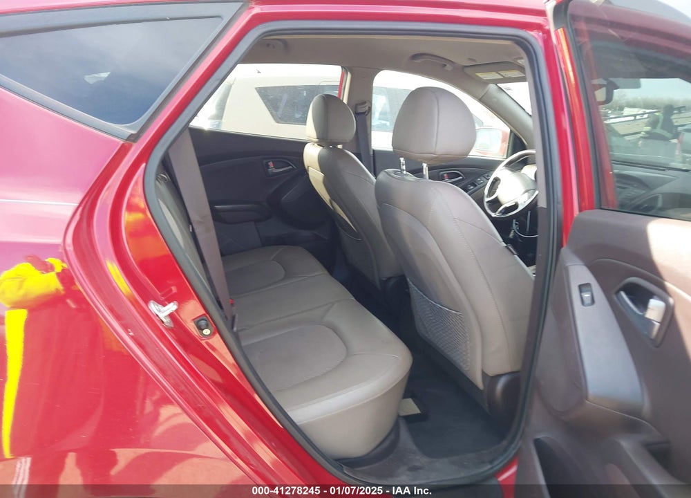 2014 HYUNDAI TUCSON SE VIN: KM8JU3AG9EU846595