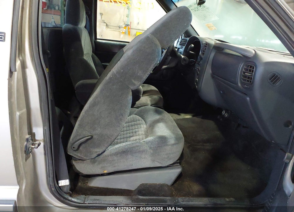 2000 CHEVROLET S-10 LS VIN: 1GCCS1449YK187118