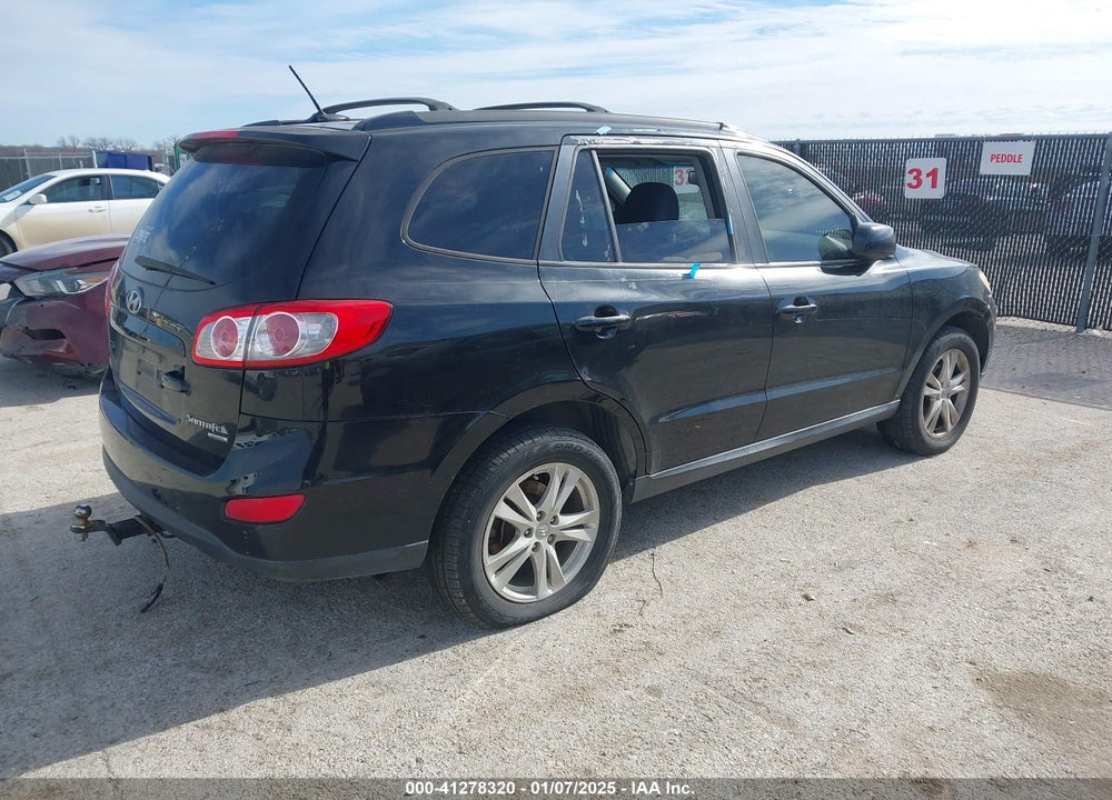 2011 HYUNDAI SANTA FE SE VIN: 5XYZHDAG6BG059683