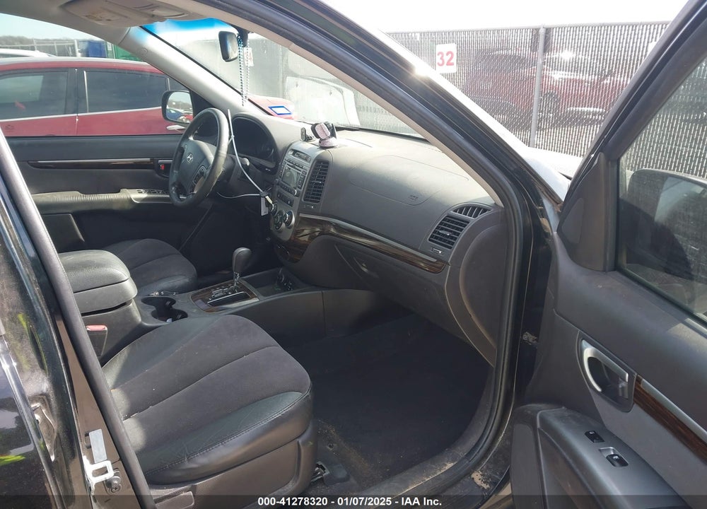 2011 HYUNDAI SANTA FE SE VIN: 5XYZHDAG6BG059683