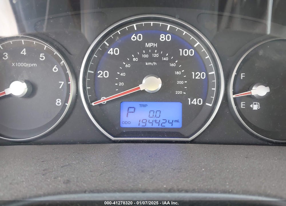 2011 HYUNDAI SANTA FE SE VIN: 5XYZHDAG6BG059683
