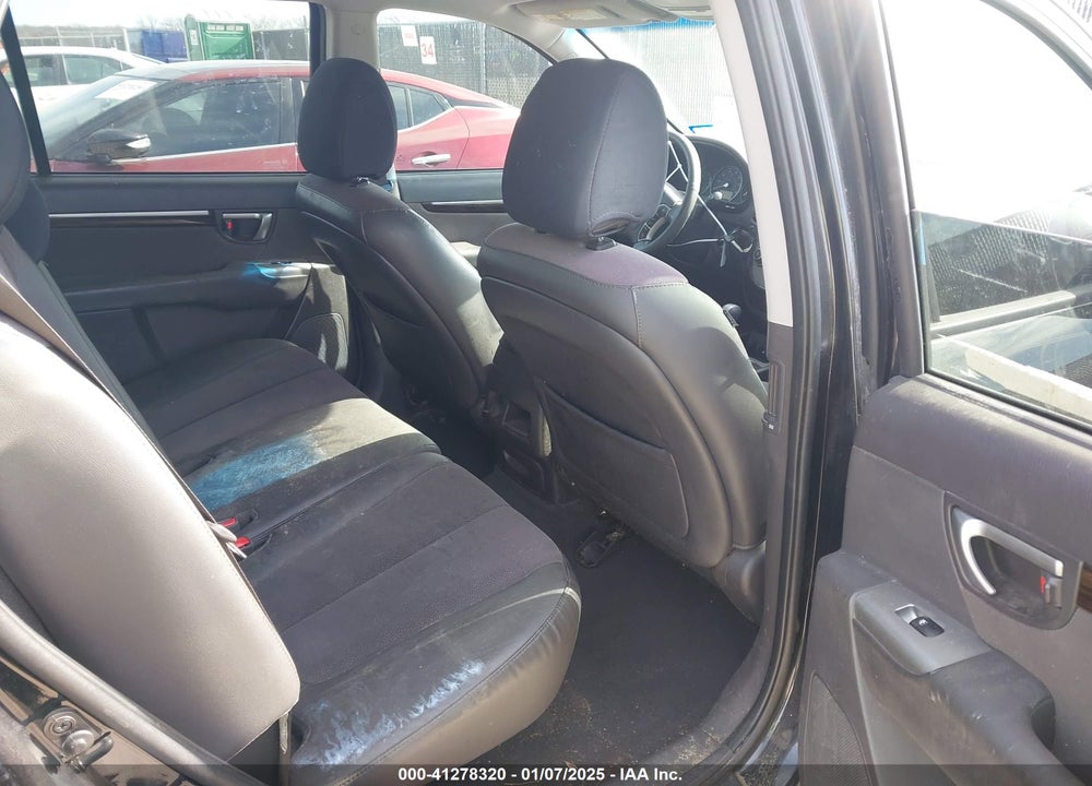 2011 HYUNDAI SANTA FE SE VIN: 5XYZHDAG6BG059683