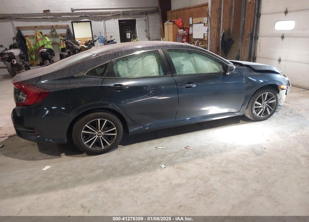 2017 HONDA CIVIC VIN: 2HGFC2F57HH531768