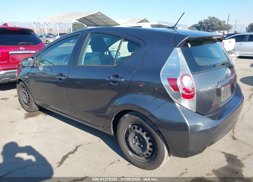 2013 TOYOTA PRIUS C THREE VIN: JTDKDTB39D1557544